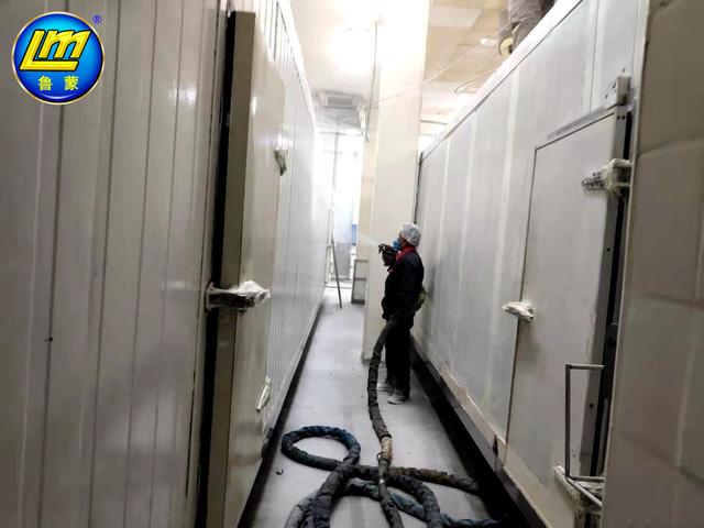 烟台鲁蒙高分子树脂防水防腐涂料可应用于城市垃圾转运车