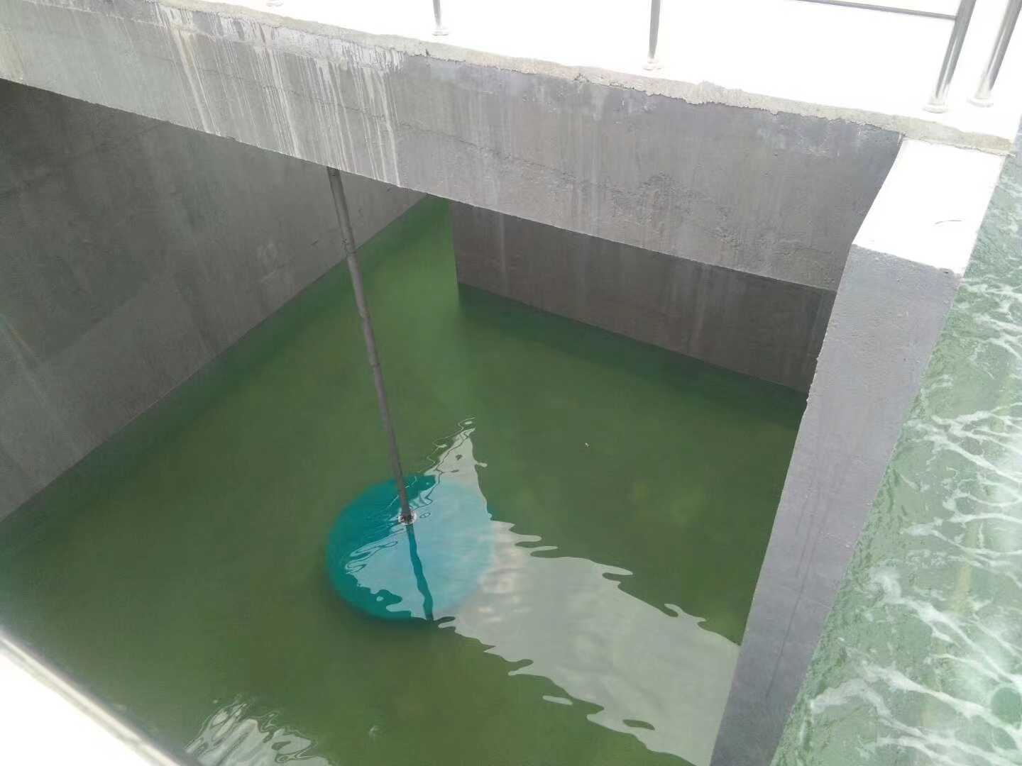 找工业废酸废液池防腐涂料，就来山东烟台鲁蒙